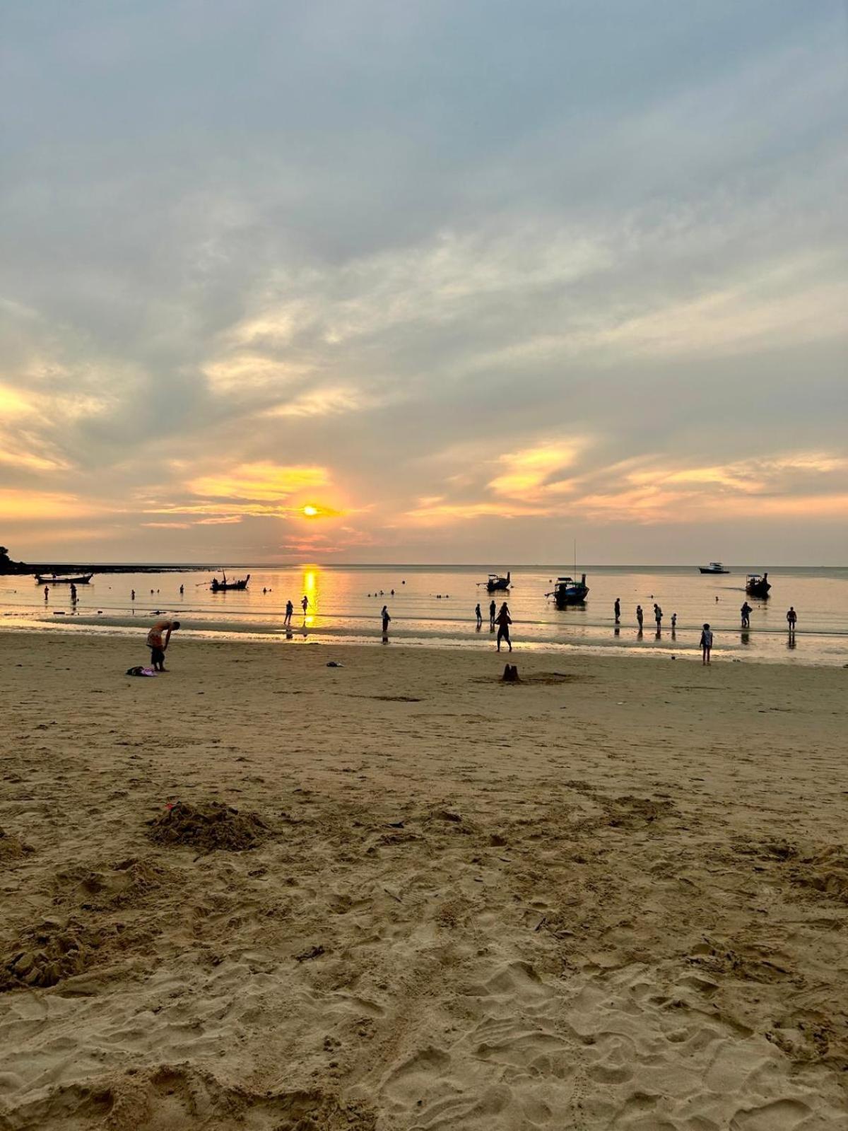 Phuchada Residence Nai Yang Bagian luar foto